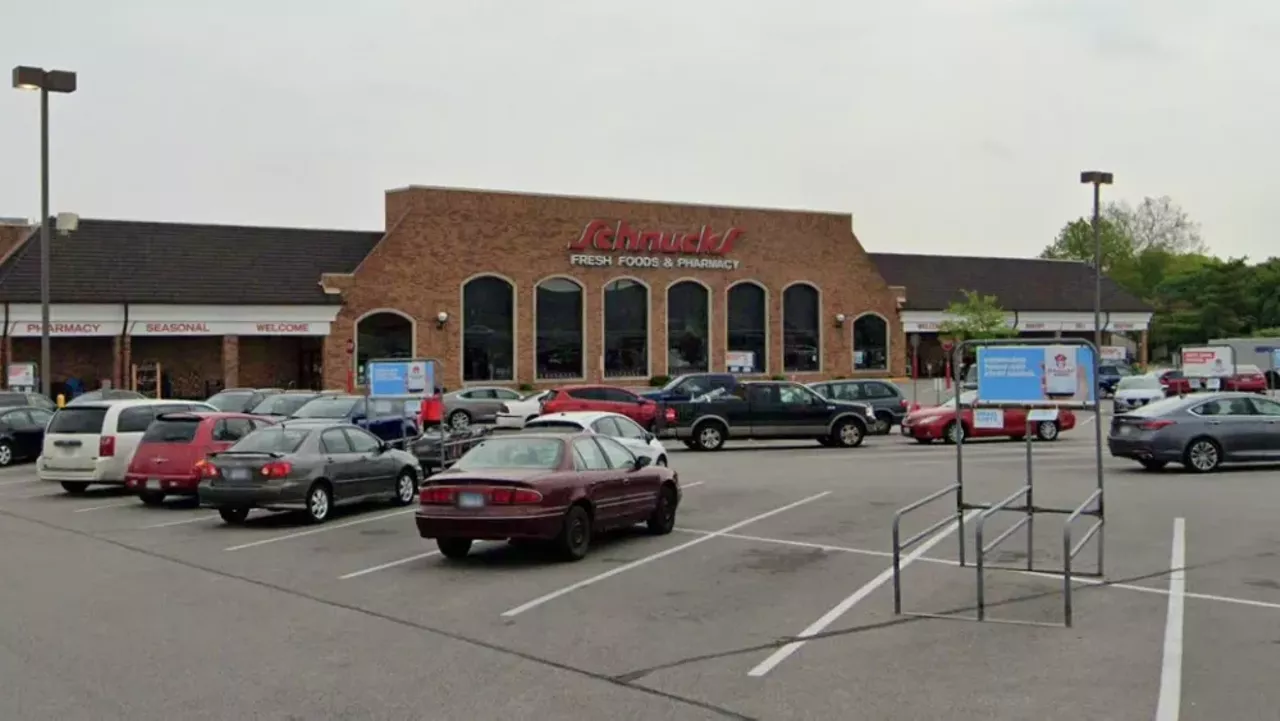 THE BEST SCHNUCKS IN THE CITY Schnucks Arsenal 5055 Arsenal Street St. Louis, MO 63139 Everyone&#146;s favorite Schnucks in the city is the Schnucks on Arsenal. Located near The Hill, this Schnucks sells many locally-produced items from the neighborhood and has a wider selection of cheeses and Italian items than other local Schnucks locations. There&#146;s a CVS inside this spot, too, and the people who work there are very friendly and helpful. The place is always clean and well-stocked and the produce is fresh. Pre-pandemic you could could find a live music here on the weekends and lots of samples to try. But there are still wonders to find here now: If you&#146;re in the parking lot at just the right time, you can catch a beautiful sunset view. Photo credit: screengrab via Google Maps