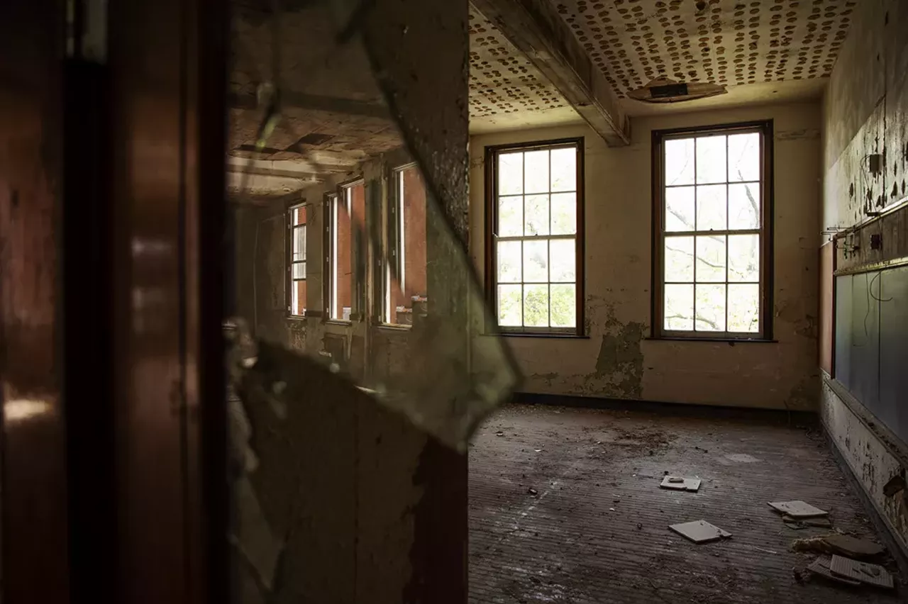 Image: Haunting Photos From Inside St. Louis' Long-Abandoned Eliot School