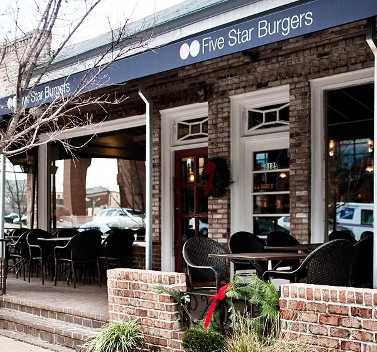  Five Stars Burgers Clayton (8125 Maryland Avenue, 314-720-4350) This spot has standing heaters so you won&#146;t freeze while enjoying your burger. 