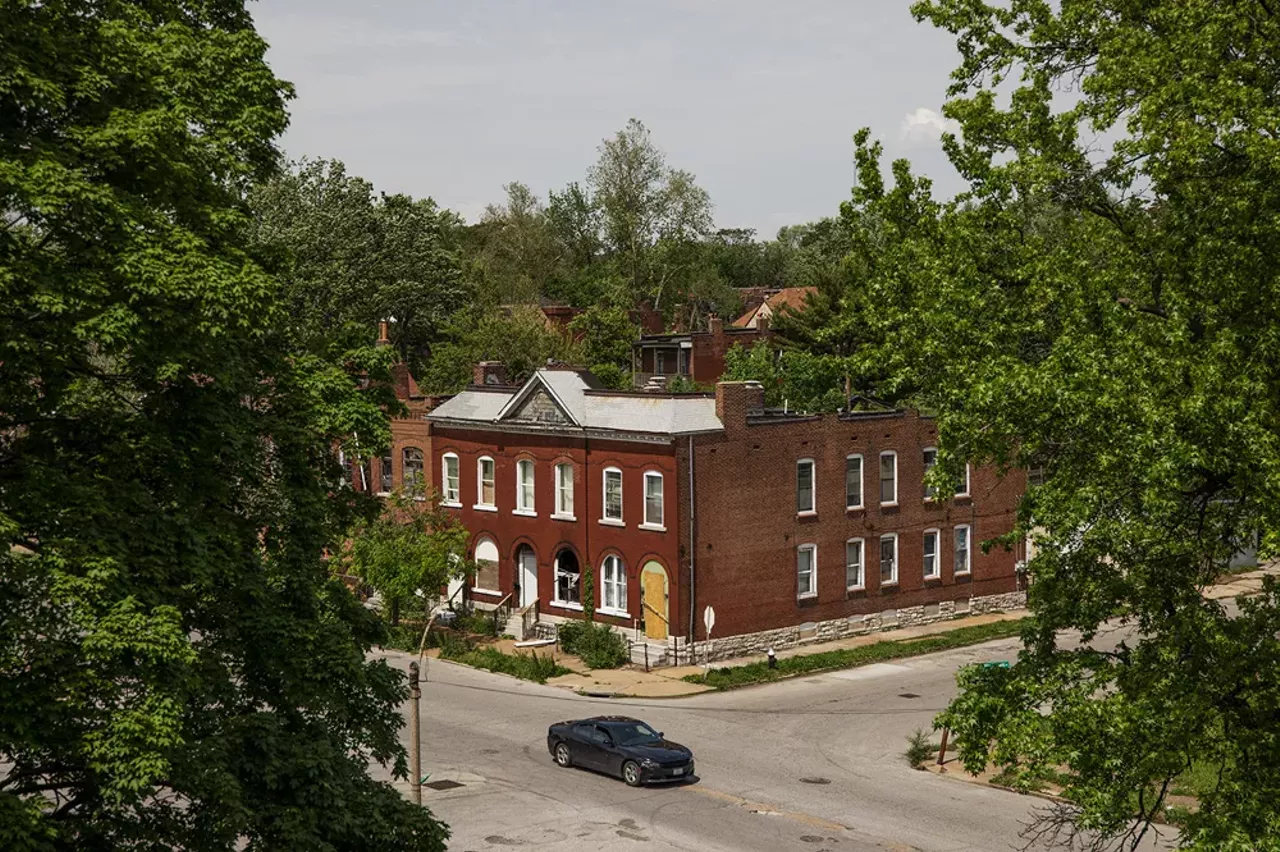 Image: Haunting Photos From Inside St. Louis' Long-Abandoned Eliot School