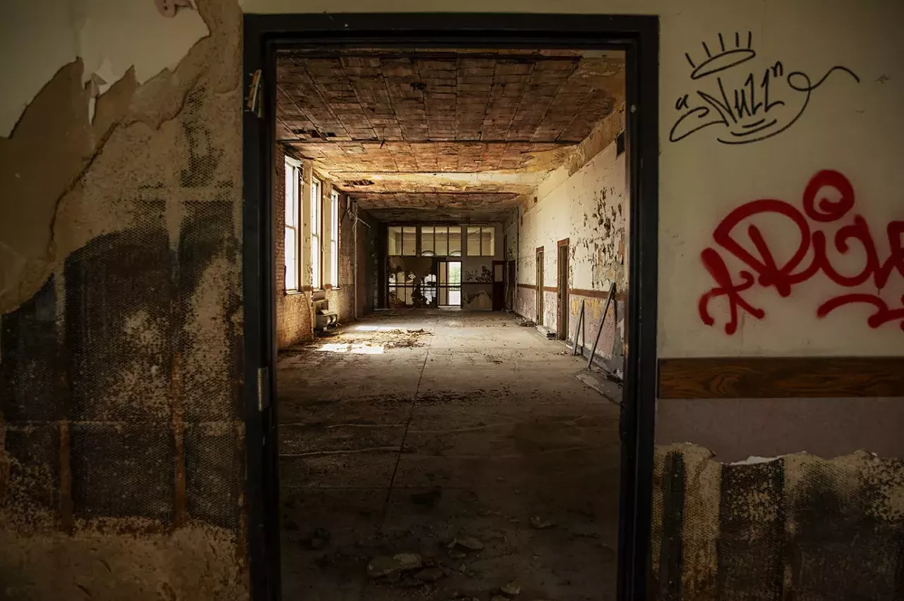 Image: Haunting Photos From Inside St. Louis' Long-Abandoned Eliot School
