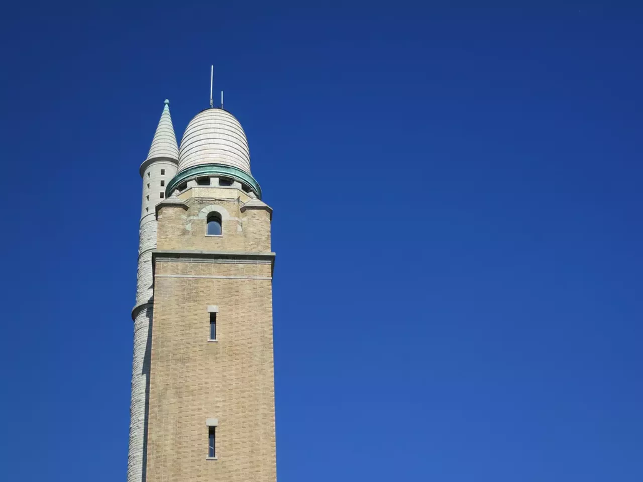 Compton Hill Water Tower 1700 S. Grand Blvd. St. Louis, MO 63104 (314) 289-5300 This tower that looms over south St. Louis is no longer used for water pressure purposes, but its observation point opens twice a month for visitors to take in 360-degree views of St. Louis. Photo courtesy of Flickr / Paul Sableman.
