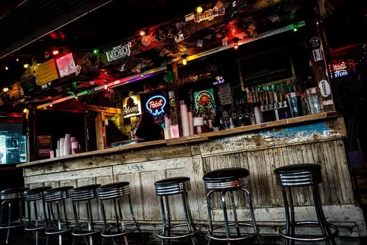 Broadway Oyster Bar 736 S. Broadway St. Louis, MO 63102 Perched close to Busch Stadium in St. Louis' blues triangle, Broadway Oyster Bar has one of the most pleasant patios to sit and listen to music downtown. On weekends, there's almost always a band playing, and in the earlier hours it makes for an intimate environment to catch some tunes, brews and food. There&#146;s a good amount of seating, and on nice days and evenings the staff will open up the shutters facing the street. It's a perfect spot to pregame, or post-game after a Cardinals victory. --Text by Kavahn Mansouri, photo courtesy of Flickr/C.C. Chapman