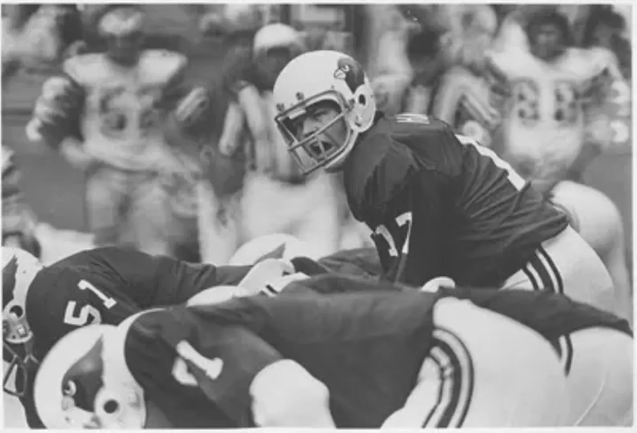 Jim Hart (No. 17). Unreal takes back the Big Red The Ghosts of St. Louis Football