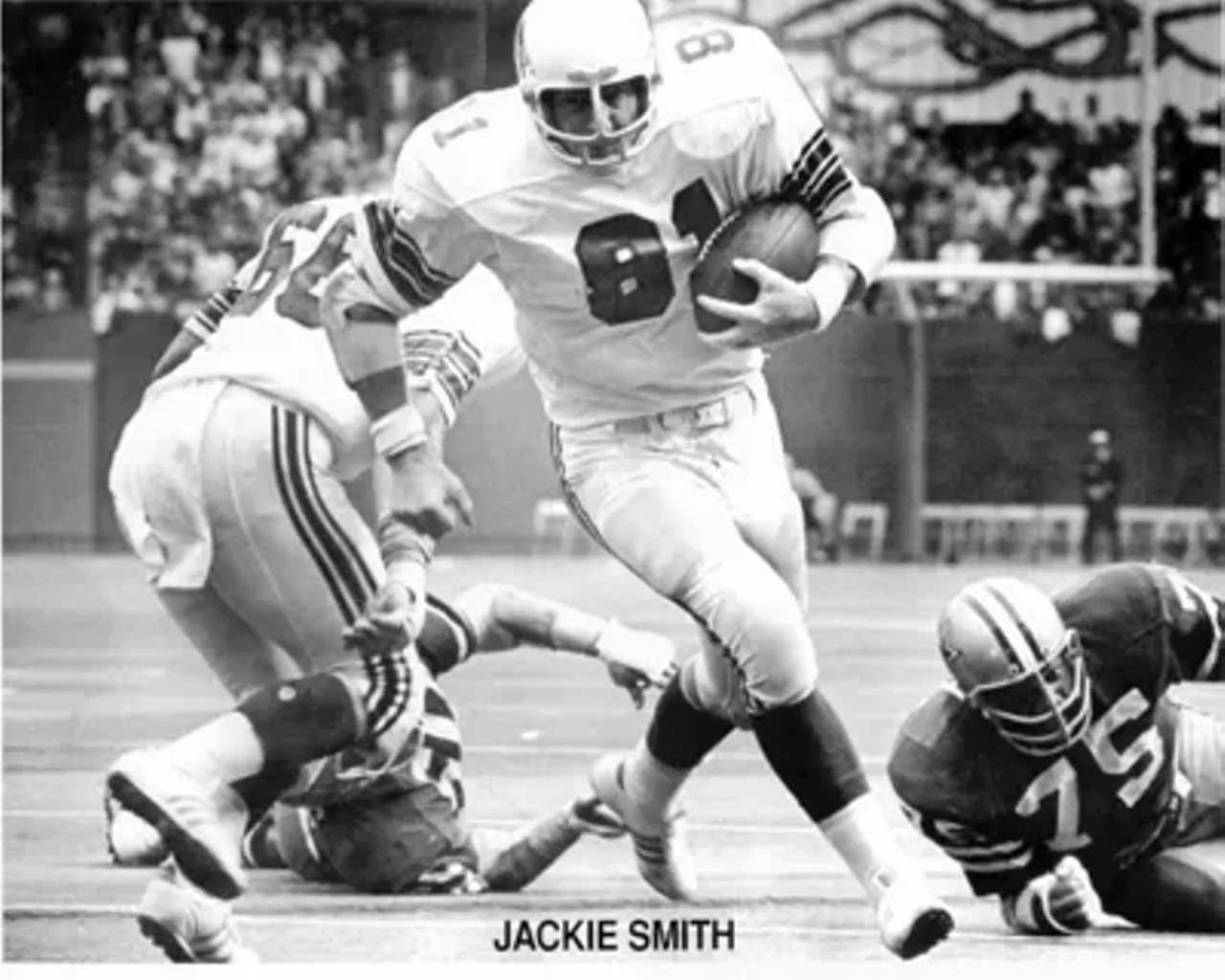 Jackie Smith, who played tight end for the Cardinals from 1963 to 1978. Unreal takes back the Big Red The Ghosts of St. Louis Football