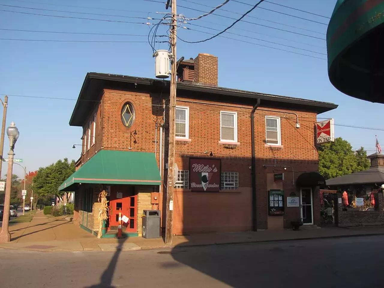  Milo's Tavern (5201 Wilson Avenue)