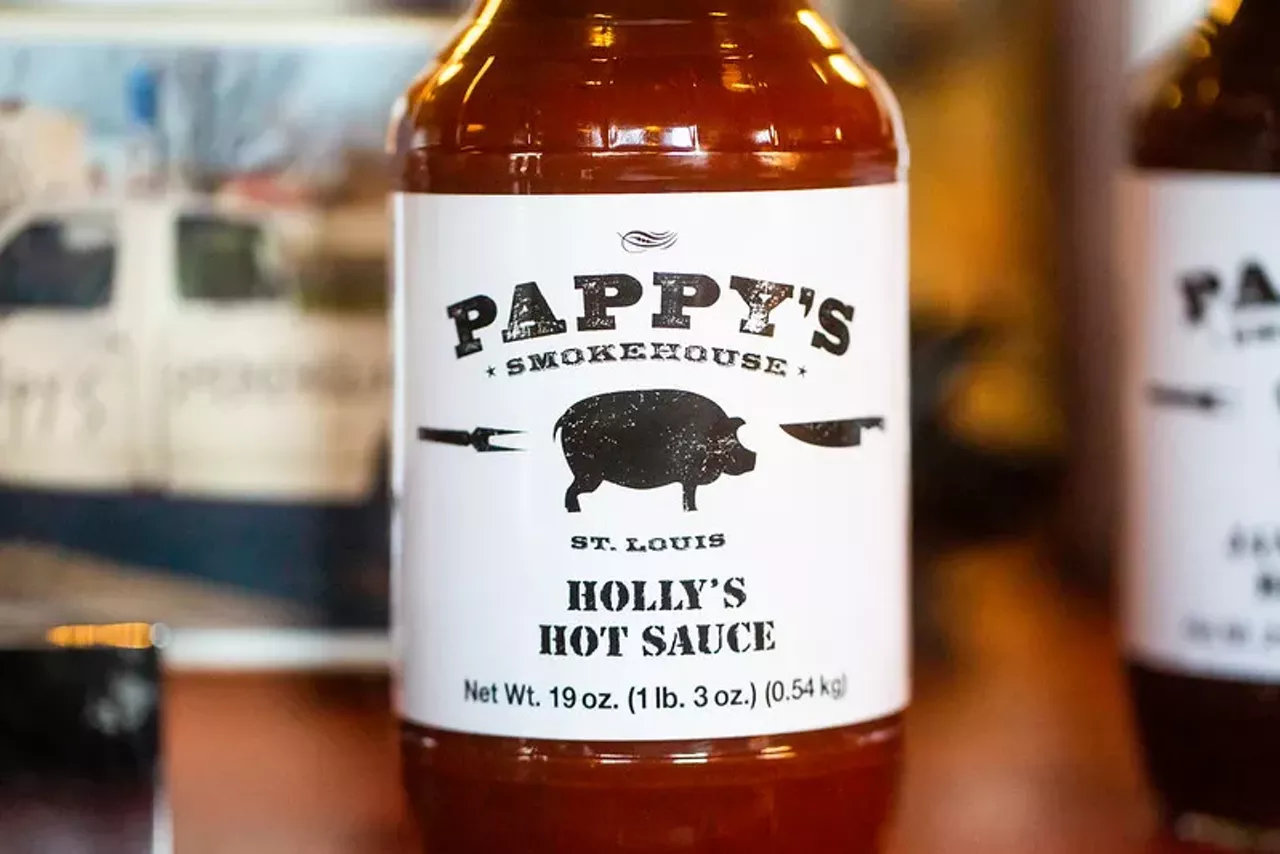 14. A Pappy’s Smokehouse gift box Order online Pappy’s is the granddaddy of St. Louis’ thriving barbecue scene — and still going strong. Share your love for a St. Louis original by gifting your beloved a box of sauces and rubs, along with a cool mesh Pappy’s hat.