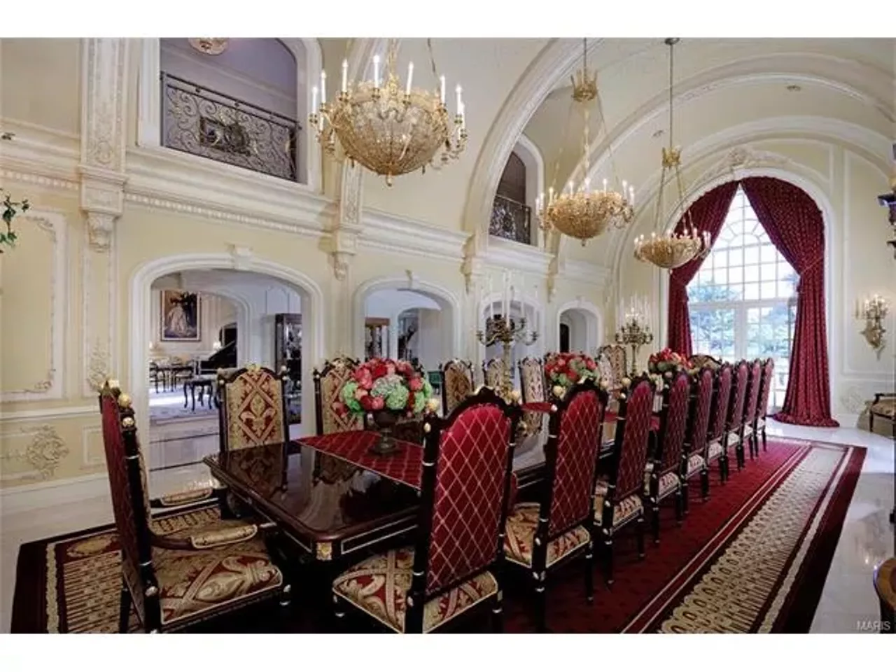Image: Live Like a King in This $10.7 Million Ladue Home For Sale Now