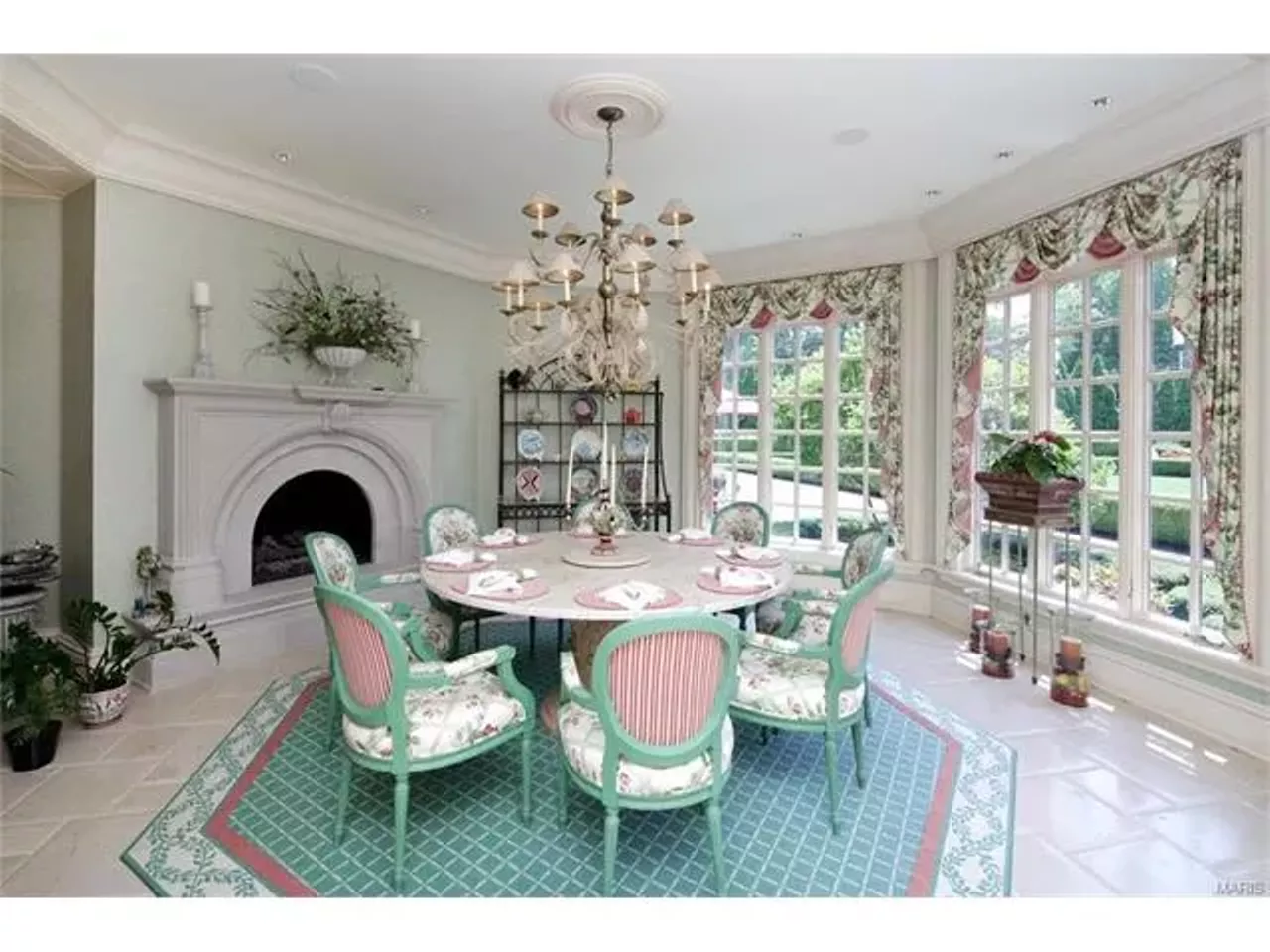 Image: Live Like a King in This $10.7 Million Ladue Home For Sale Now