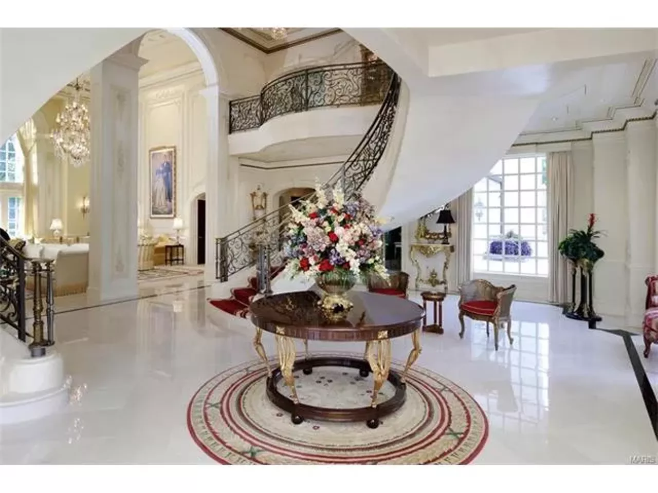 Image: Live Like a King in This $10.7 Million Ladue Home For Sale Now