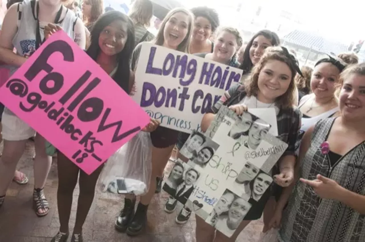Image: The Crazy, Drenched Fans of One Direction