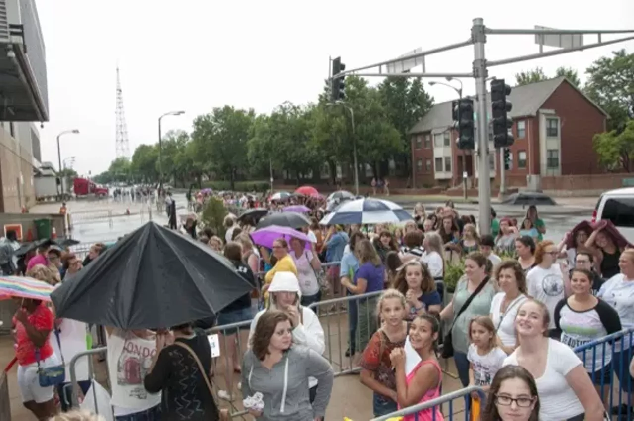 Image: The Crazy, Drenched Fans of One Direction