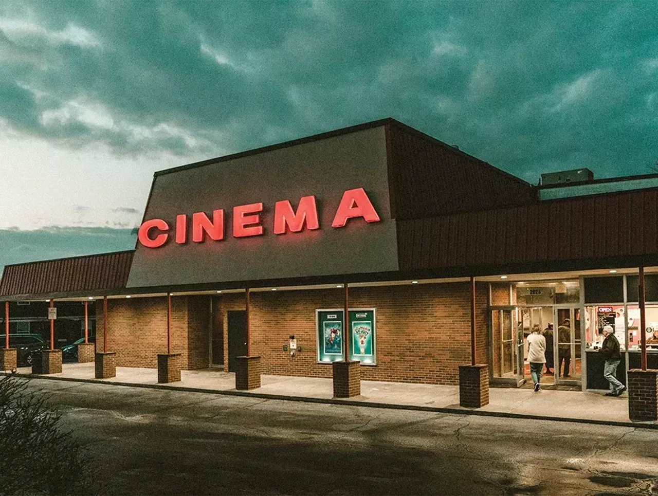 Sesh at the Cinema St. Andrews Cinema &amp; Event Center (2025 Golfway Street, St. Charles) is hosting Sesh at the Cinema from 1 to 6 p.m. filled with 420-themed vendors. Get lit at the 710 Glass dab bar before browsing or grab some food while enjoying a stoner classic inside the movie theater. There will be live entertainment as well as a smoke box for a nice little smoke sesh, in addition to some giveaways and raffles. General admission tickets are $20, VIP is $100 and includes all the above plus a swag bag valued at more than $150 in items, as well as a free raffle ticket. Details at facebook.com/events/959611978850785.