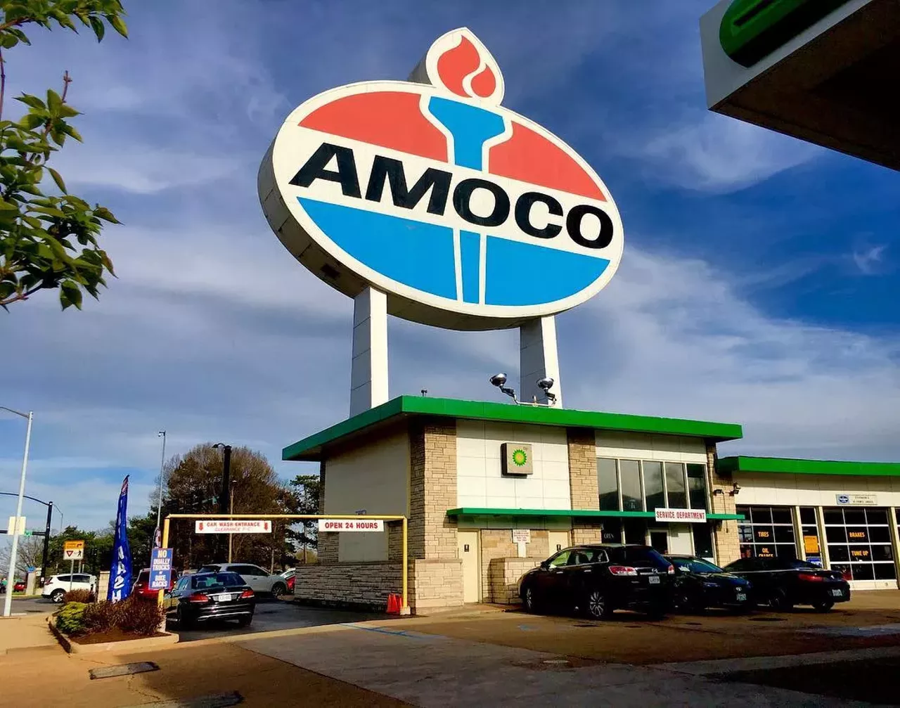 World's Largest Amoco Sign 981 S. Skinker Blvd., Skinker, MO The Amoco brand hasn't been a real player for a decade, but they still rep the World's Largest Amoco Sign at this BP off Skinker in University City. Photo courtesy of the_fotographer / Instagram