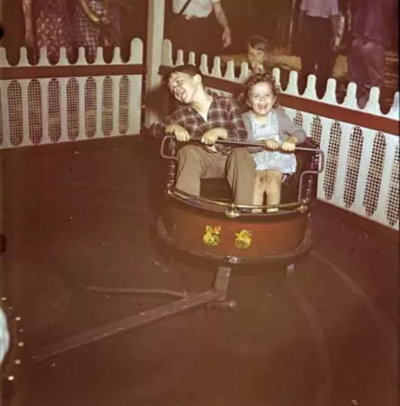 1947. Oh, the joys of kiddie rides.