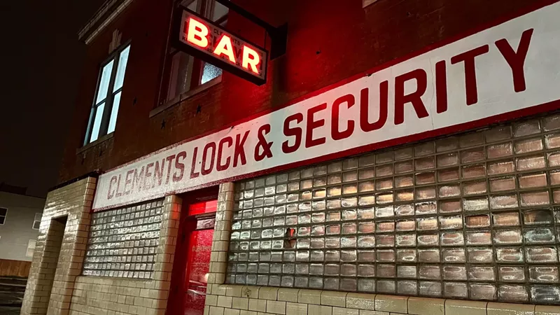 Clements Bar