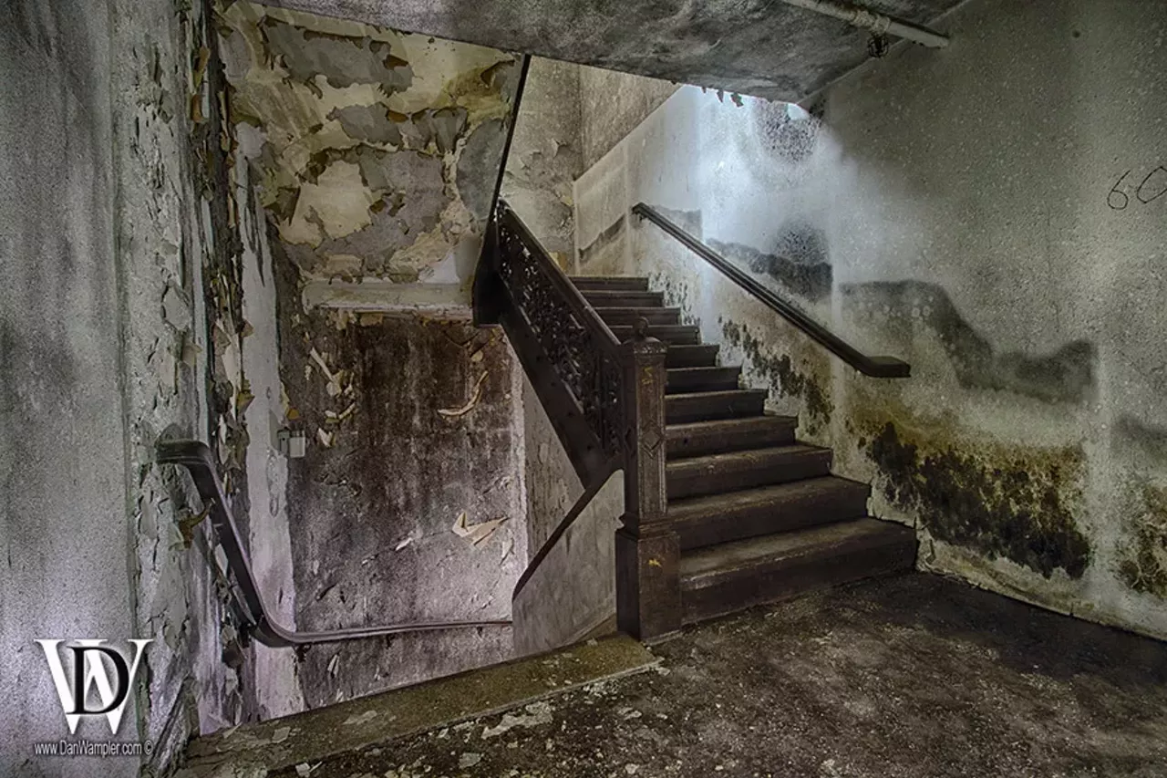 Image: Amazing Photos from Inside Downtown's Abandoned Jefferson Hotel