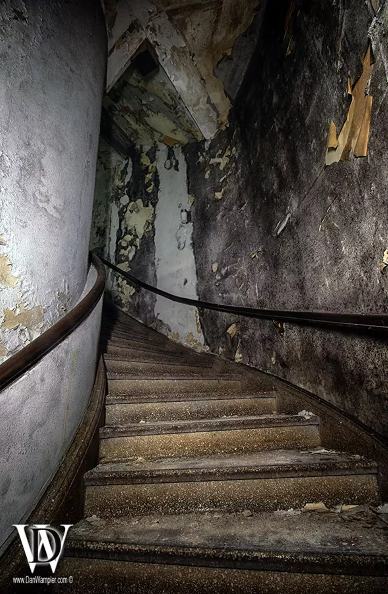 Image: Amazing Photos from Inside Downtown's Abandoned Jefferson Hotel