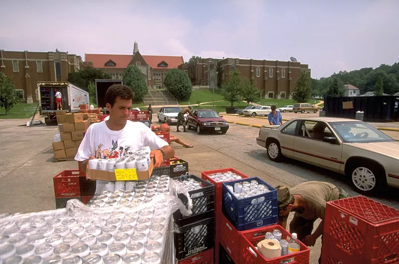 Volunteers gather supplies in Alton, Illinois. - ANDREA BOOHER/ FEMA PHOTO