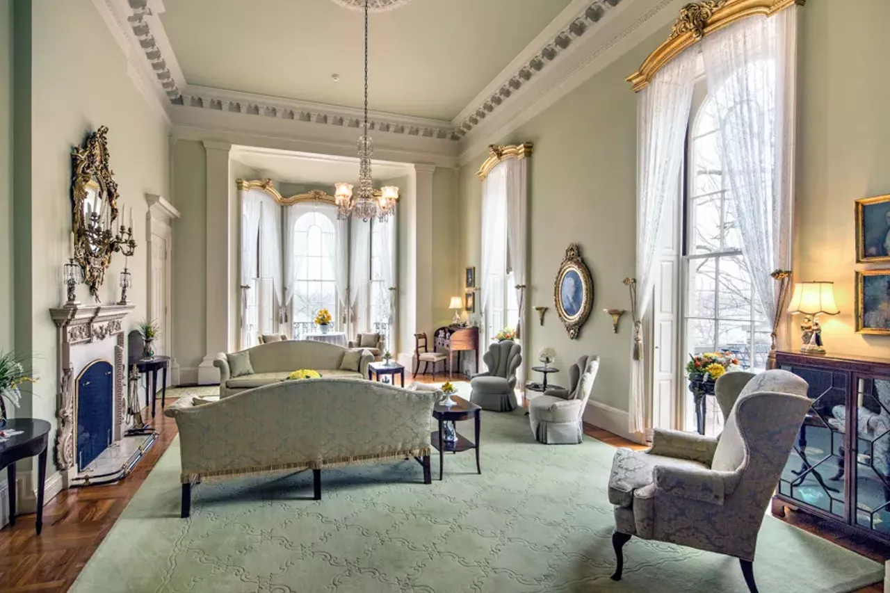 Image: This Missouri Castle on the Bluffs of the Mississippi River Is a Dream