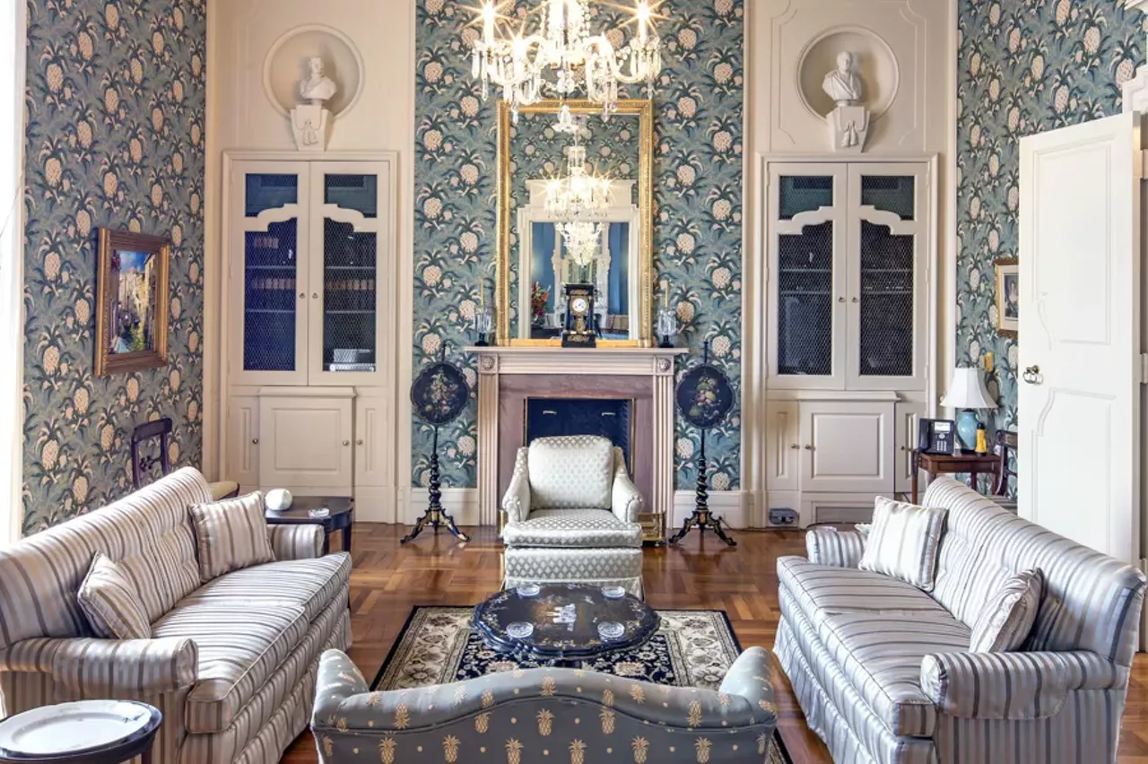Image: This Missouri Castle on the Bluffs of the Mississippi River Is a Dream
