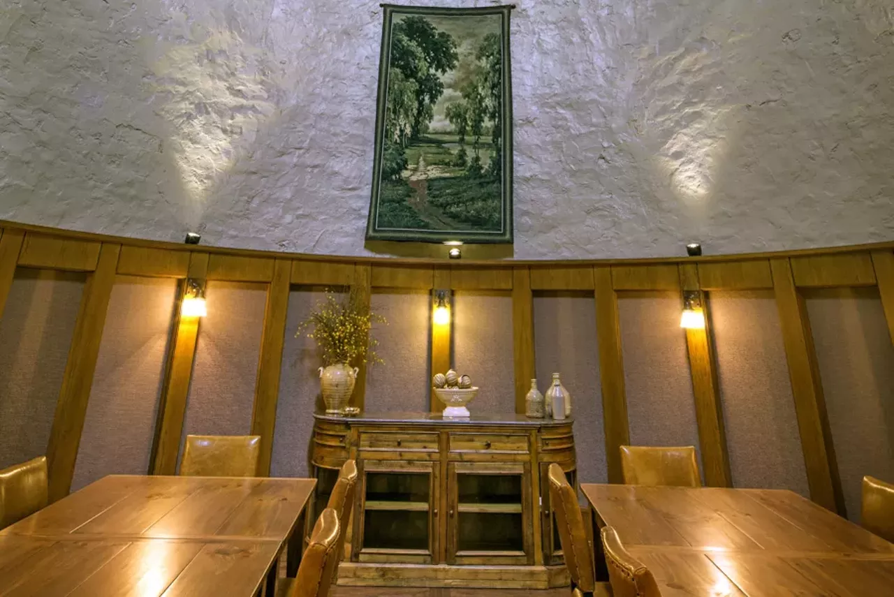 Image: This Missouri Castle on the Bluffs of the Mississippi River Is a Dream