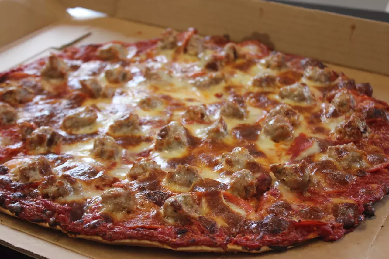 Guido’s Pizzeria and Tapas A mainstay on the Hill serving both Italian and Spanish cuisine, Guido’s (5046 Shaw Avenue) also offers a damn good St. Louis-style pizza. You can get your pie with mozzarella, Provel or a blend of the two, but we’d recommend sticking with Provel. Guido’s circular pies are topped with hand-pulled hunks of fennel-inflected sausage that are so big they’re practically meatballs, cheese scorched to a perfect golden-brown color and sauce with a delightful backheat. A classic.