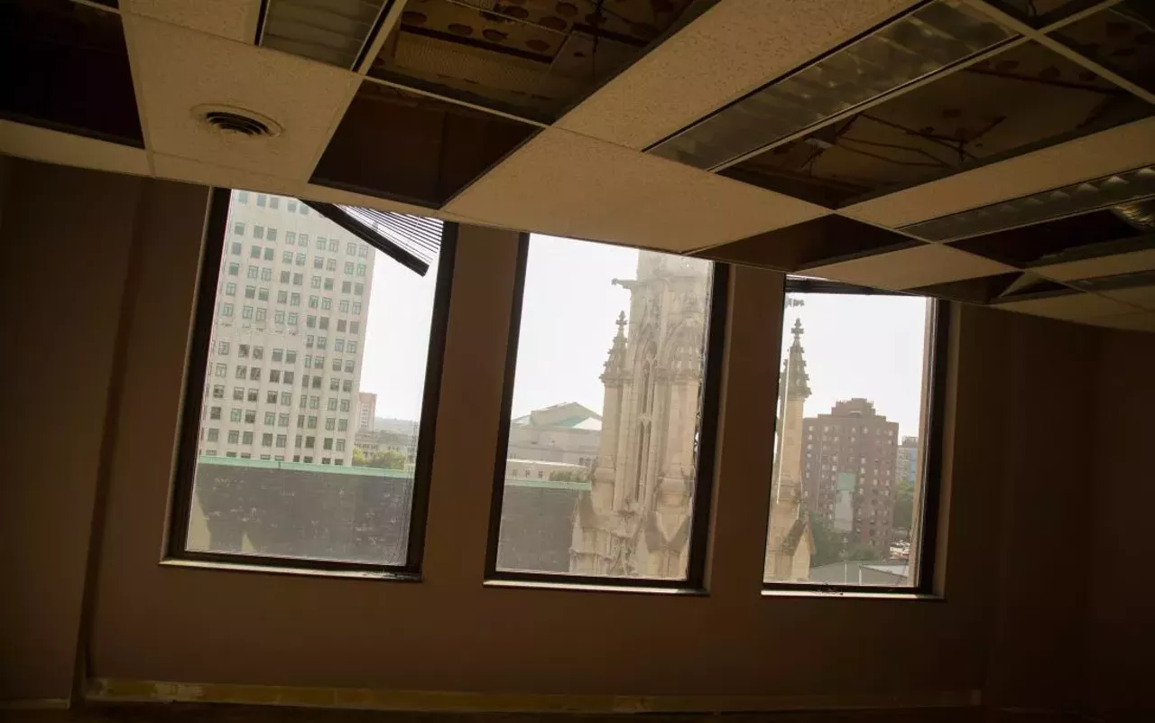 Image: The Eerie Remains of the RFT's Old Shell Building Offices &#151; 21 Years Later