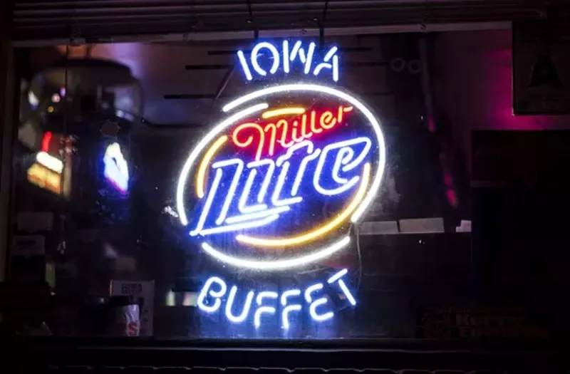 Iowa Buffet may not be an actual buffet, but it's burger is a thing of beauty. - RFT Archive