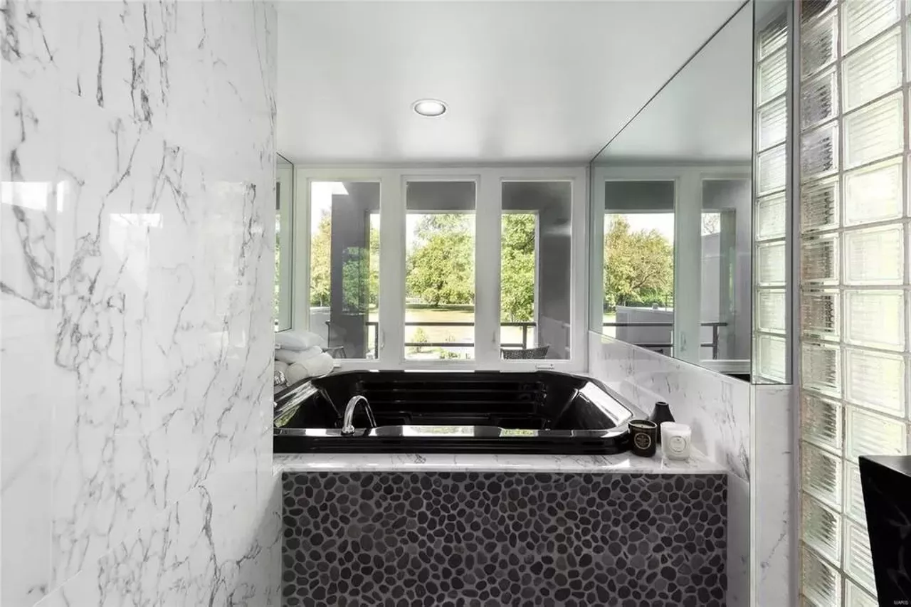 Image: It&#146;s Very 'Miami Vice' Inside this St. Louis Mansion on Lindell [PHOTOS]