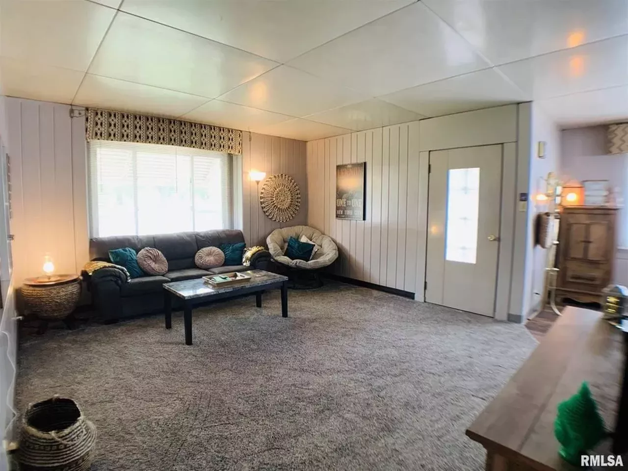 Image: Rare Lustron Steel House For Sale in Illinois [PHOTOS]