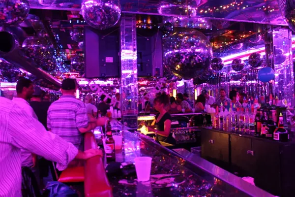 Mike Talayna’s Juke Box hosts karaoke every night of the week.