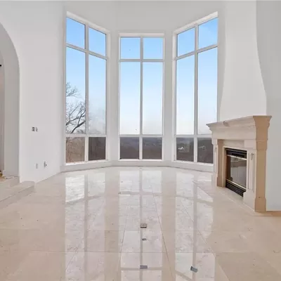 Image: Nelly's Crumbling Mansion Hits the St. Louis Real Estate Market [PHOTOS]