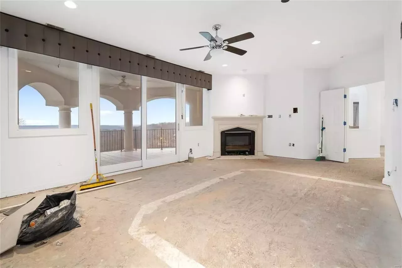 Image: UPDATE: Nelly's Crumbling Mansion in St. Louis Has Finally Been Sold [PHOTOS]