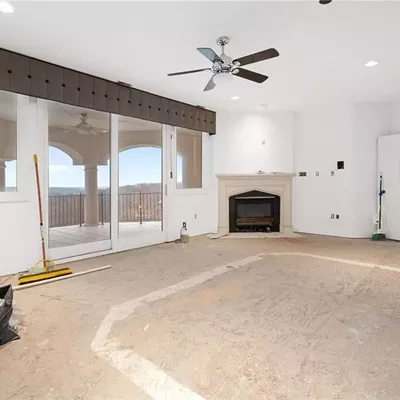 Image: Nelly's Crumbling Mansion Hits the St. Louis Real Estate Market [PHOTOS]