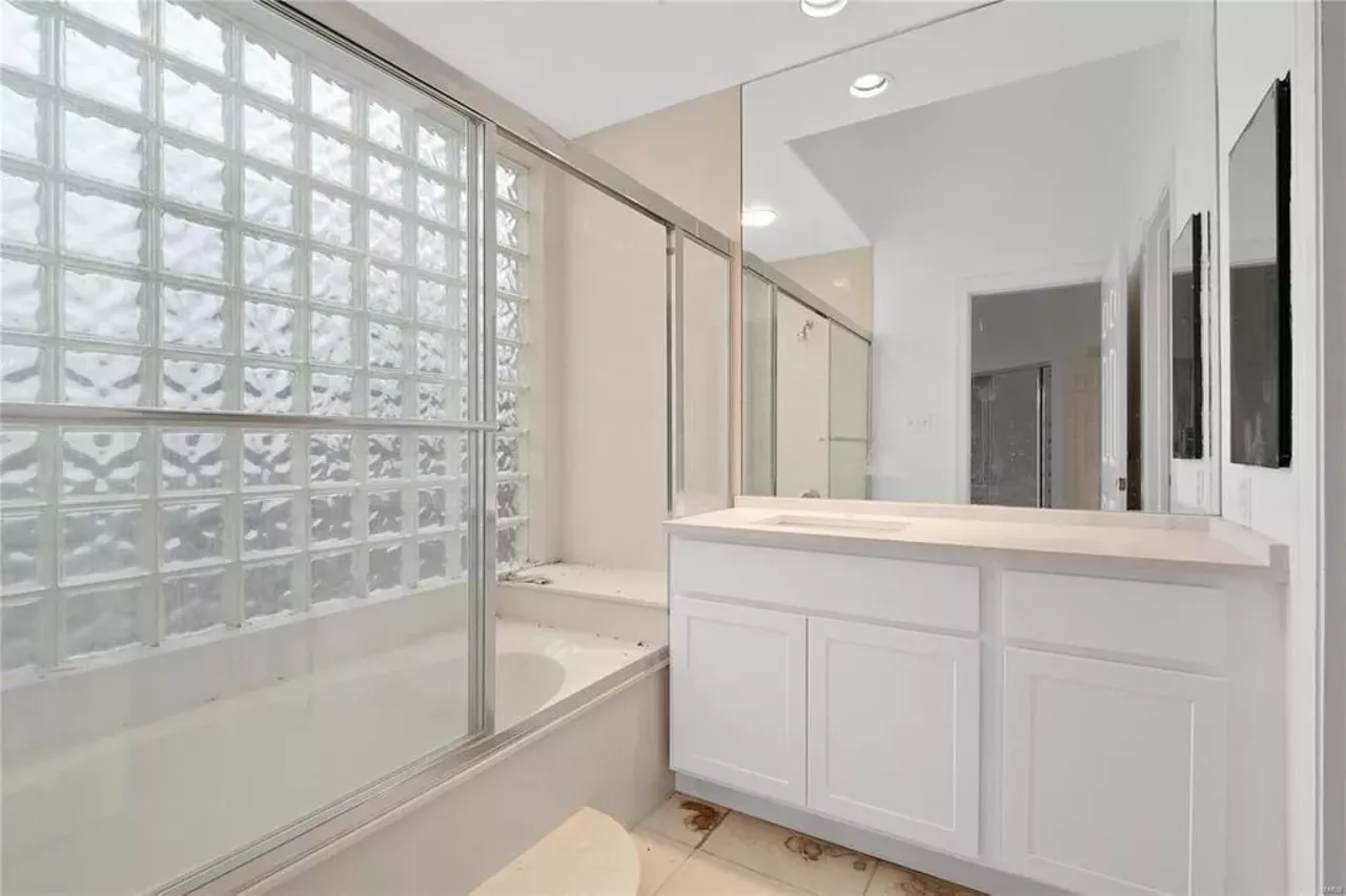 Image: UPDATE: Nelly's Crumbling Mansion in St. Louis Has Finally Been Sold [PHOTOS]