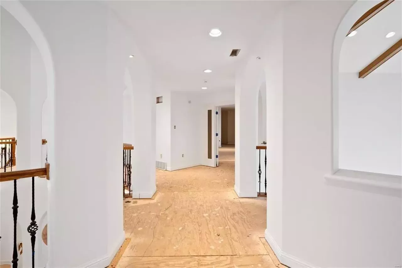 Image: UPDATE: Nelly's Crumbling Mansion in St. Louis Has Finally Been Sold [PHOTOS]