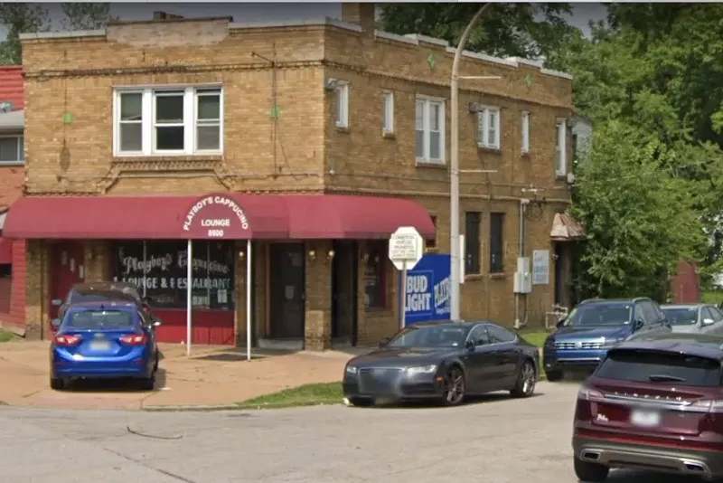 No coffee drinks on the menu here, just delicious fried shrimp. - Image via Google Maps