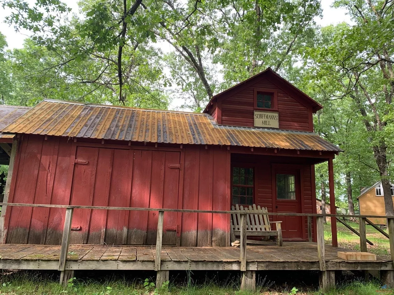 Image: Real Life Oregon Trail Town for Sale in Missouri [PHOTOS]