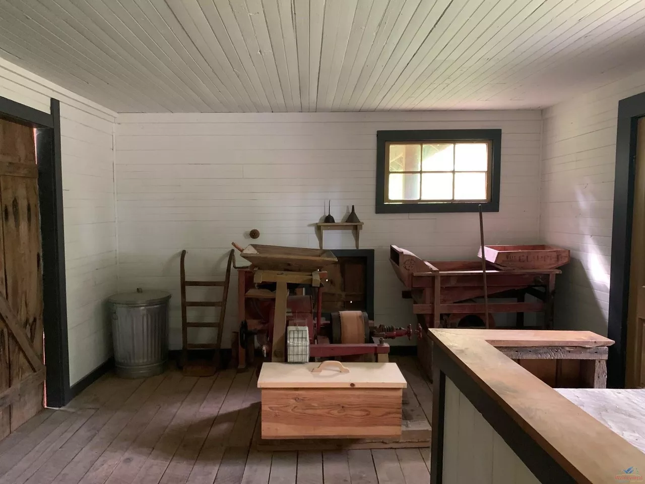 Image: Real Life Oregon Trail Town for Sale in Missouri [PHOTOS]