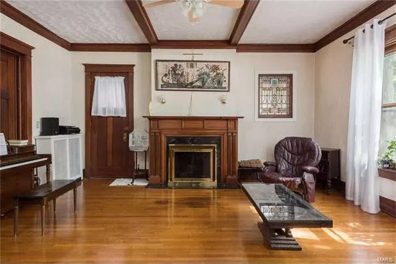 Image: Chuck Berry's Former Home Is for Sale, and It Will Have You Reelin' and Rockin'
