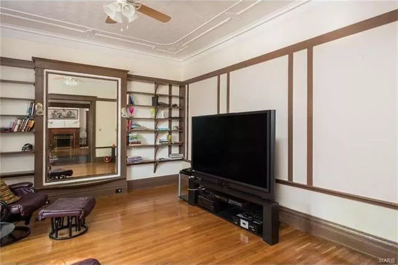 Image: Chuck Berry's Former Home Is for Sale, and It Will Have You Reelin' and Rockin'