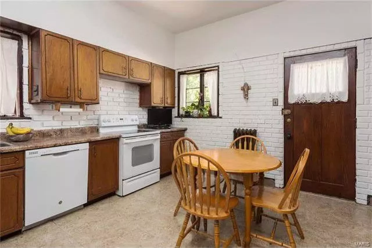 Image: Chuck Berry's Former Home Is for Sale, and It Will Have You Reelin' and Rockin'