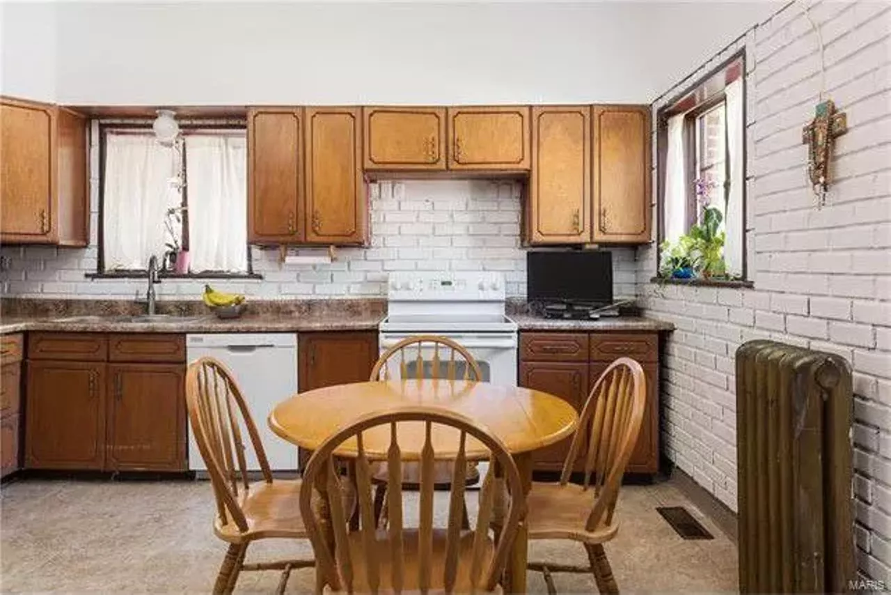 Image: Chuck Berry's Former Home Is for Sale, and It Will Have You Reelin' and Rockin'