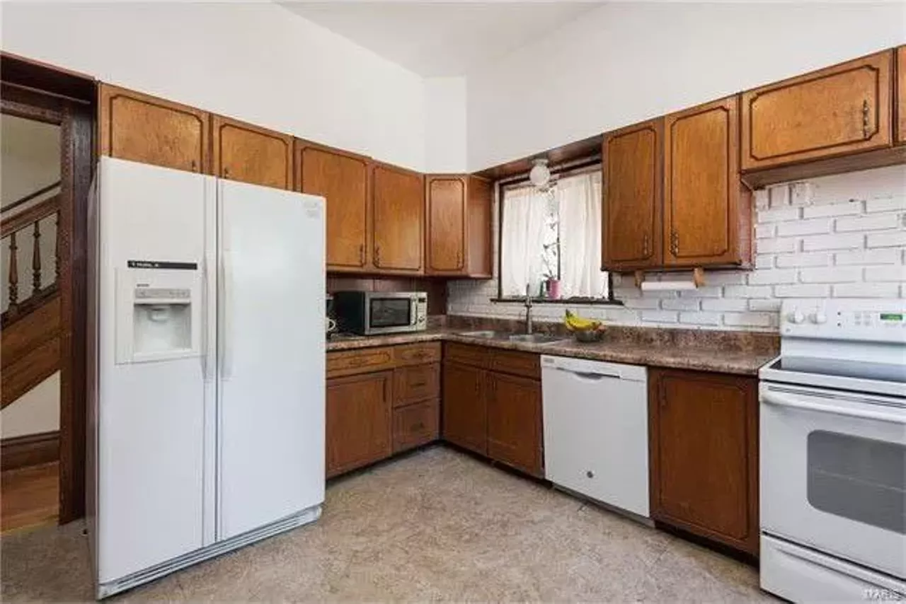 Image: Chuck Berry's Former Home Is for Sale, and It Will Have You Reelin' and Rockin'