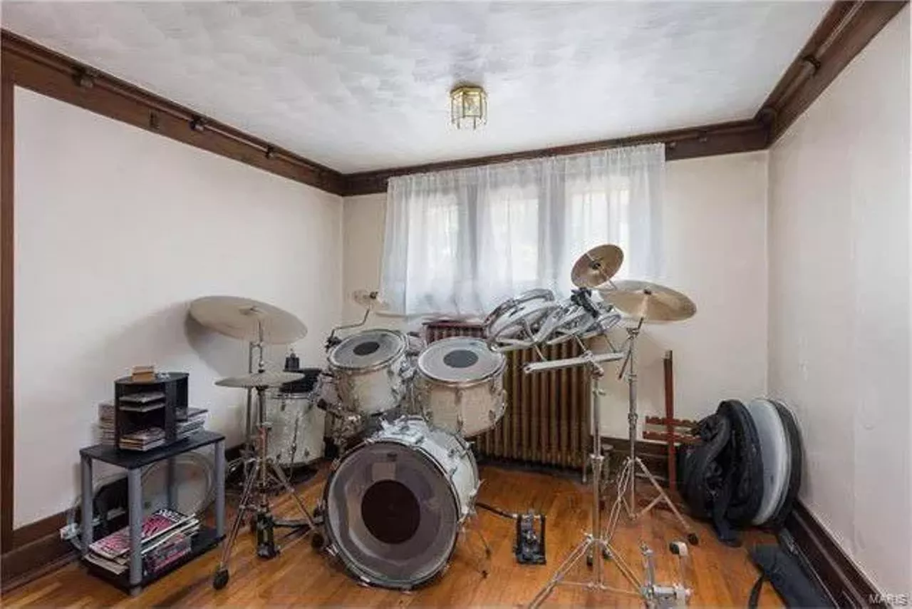 Image: Chuck Berry's Former Home Is for Sale, and It Will Have You Reelin' and Rockin'