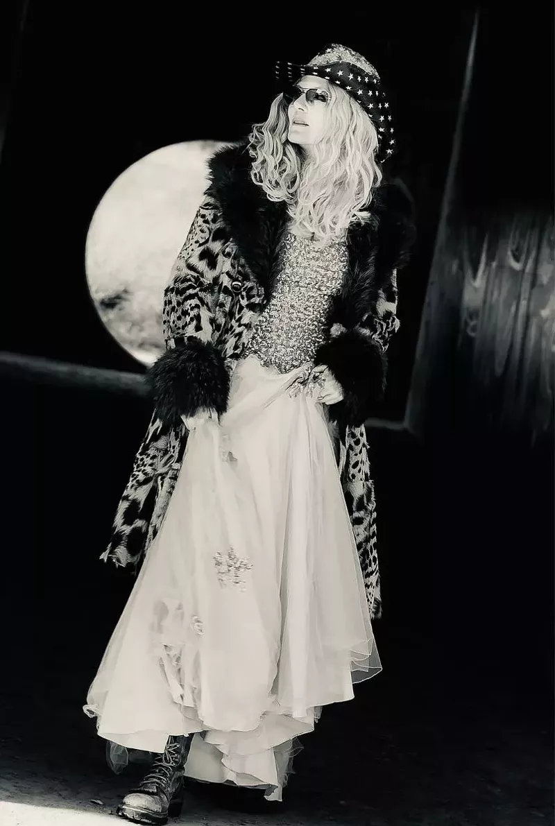 The Fresh Face of Rock is a 50-Year-Old: Meet Outlaw Alt-Rocker Annie Davis of Trashy Annie